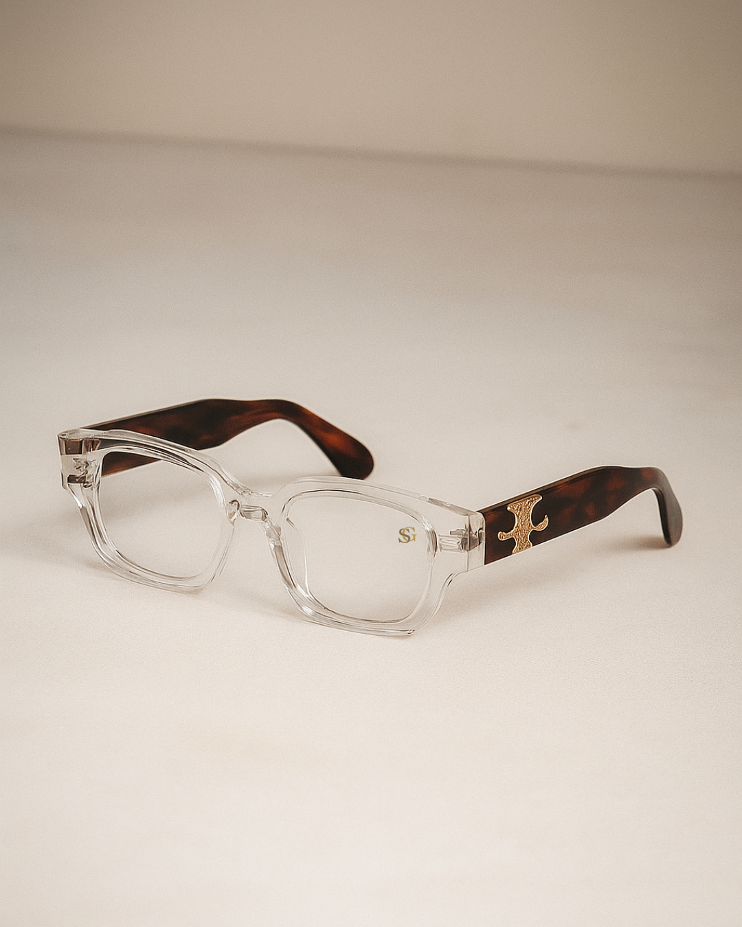 LUXURY EYEWEAR
